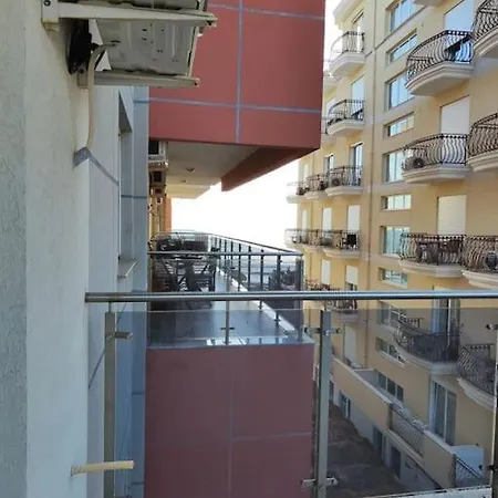Διαμέρισμα Cozy In *