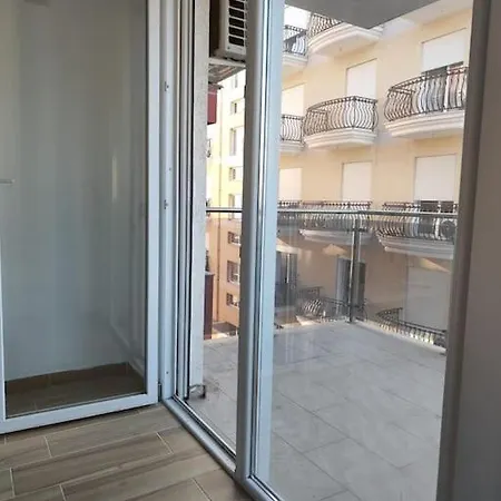 Cozy In Διαμέρισμα Shëngjin